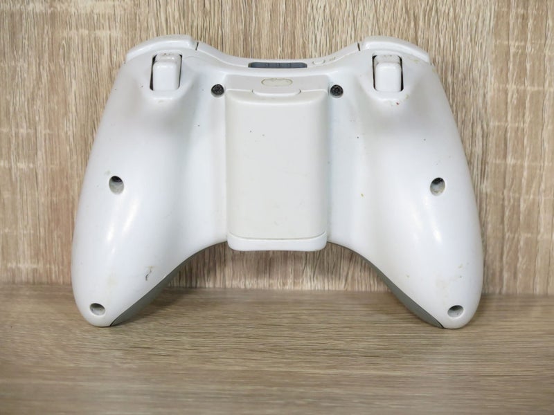 Genuine Microsoft Xbox 360 Wireless Controller Model 1403 Carousel 2