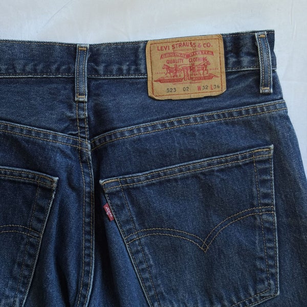 Levi’s blue straight leg jeans raw hem W32 L34 image 2