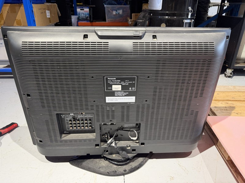 Panasonic TX-32LX700A LCD TV Carousel 2
