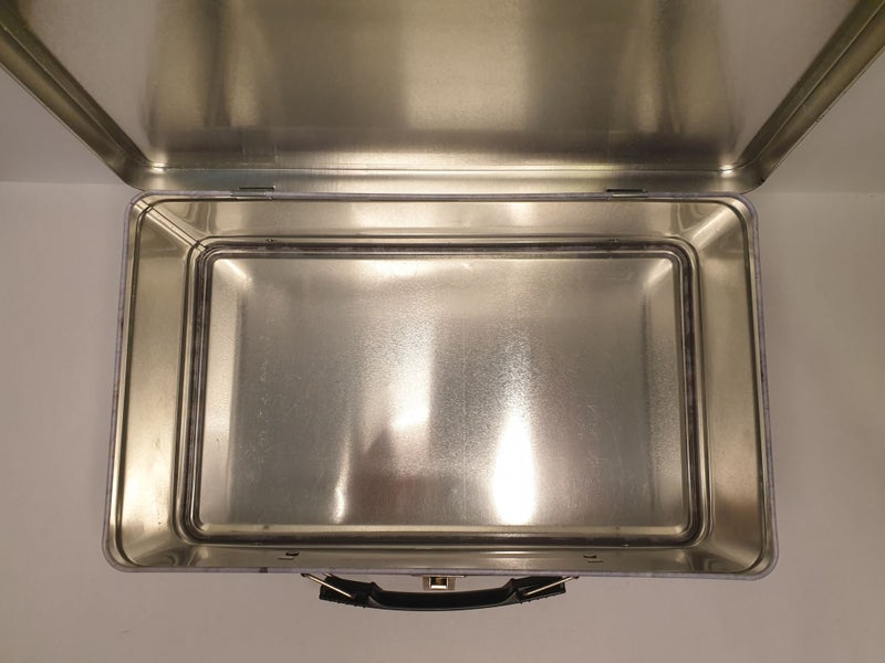 Fallout Vault-Tec "Aged" Metal Lunchbox Carousel 10
