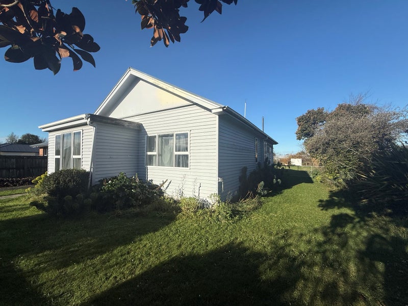 Image 1 of 7