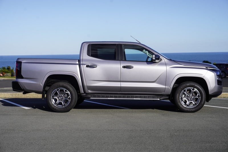 2026 Nissan Navara St-X 2.4D/4Wd/6At, photo 2