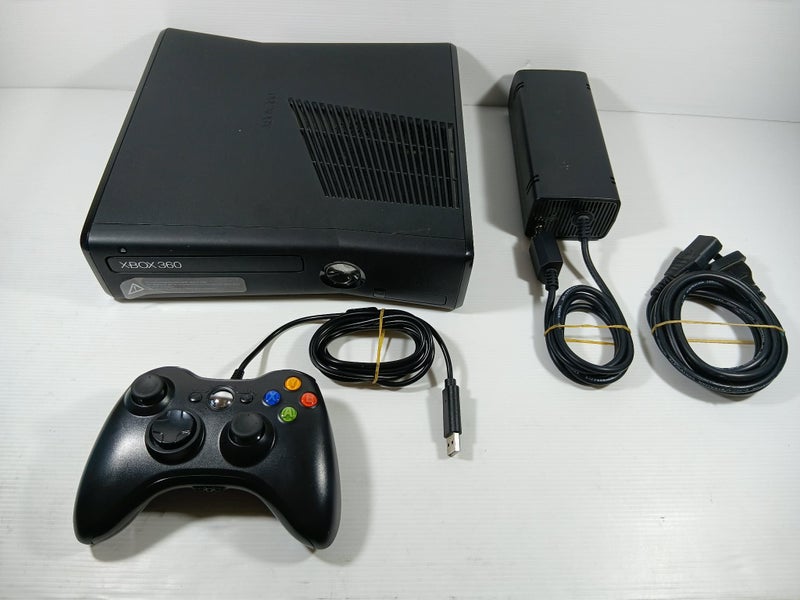 Xbox 360 Slim - 250GB Carousel 1