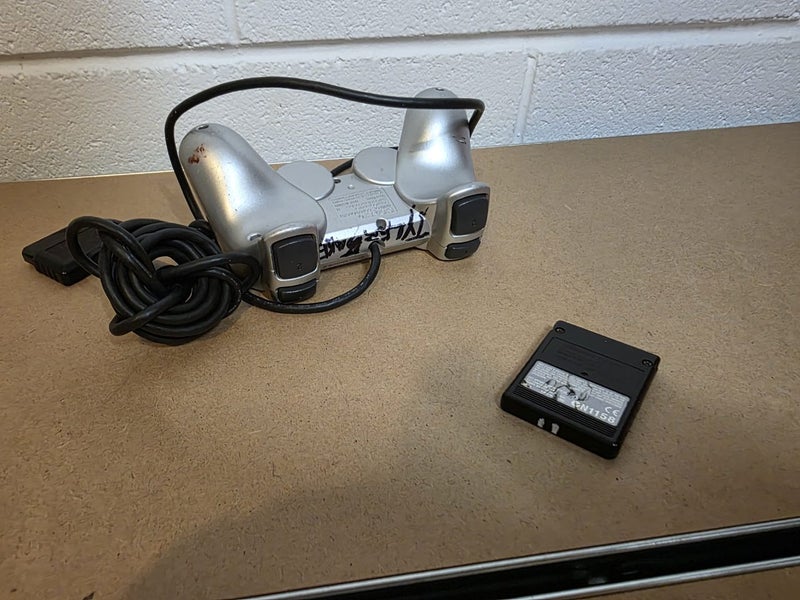 PS2 controller and 8MB memory card Carousel 3
