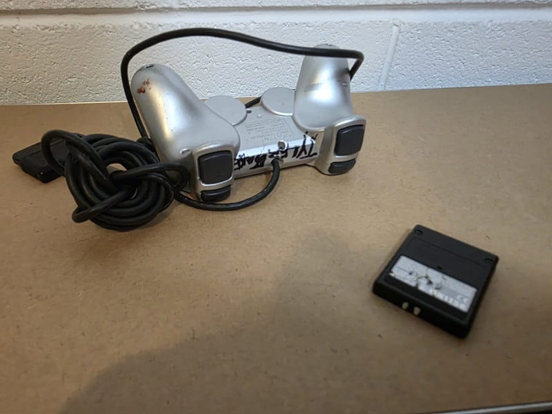 PS2 controller and 8MB memory card Carousel 2