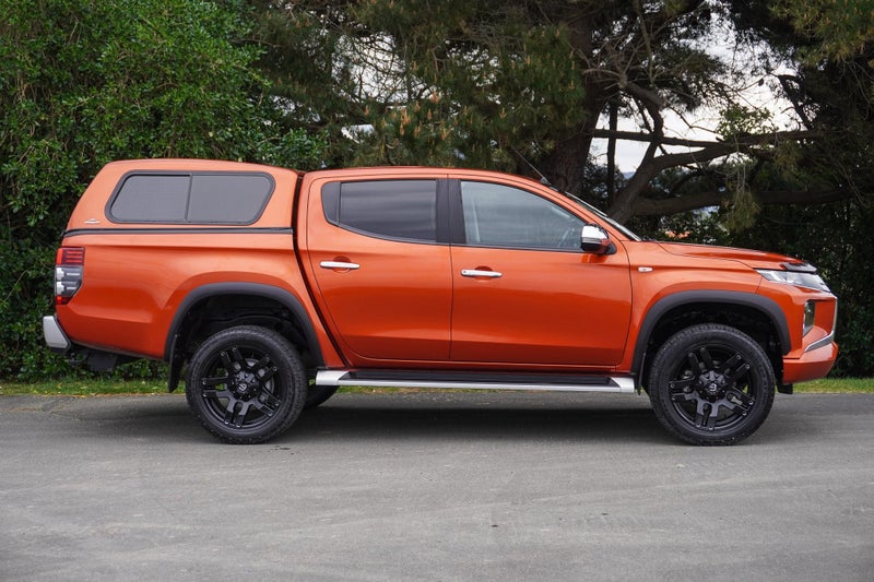 2020 Mitsubishi Triton DC GLX-R 4x4 6-sp man, photo 2