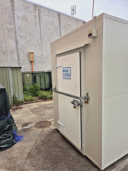 CHILLER ROOM - For Lease or For Sale Carousel 12
