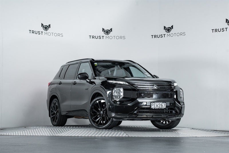 2022 Mitsubishi Outlander VRX PHEV 4WD, main photo