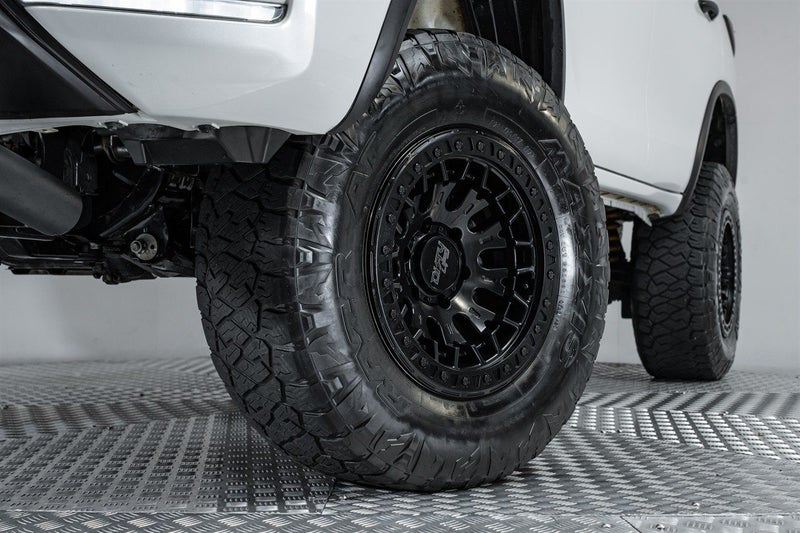 2023 Toyota Fortuner Limited 2.8L Diesel 4WD, photo 2