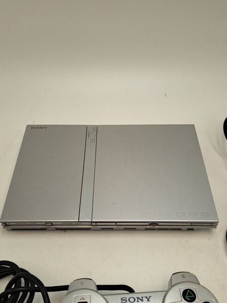 * Silver Slim PS2 Console w/ Cables, Controller & Memory Card! * Carousel 2