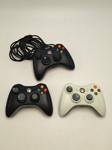 * 120GB Elite Xbox 360 Console w/ 3 Controllers, Kinect Camera & Cables! * Carousel 5