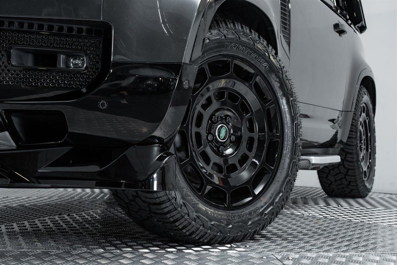 2023 Land Rover Defender 90 5.0L Supercharged V8, photo 2