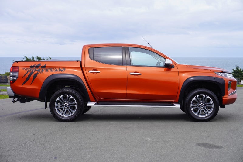 2020 Mitsubishi Triton VRX 4x4 auto, photo 2