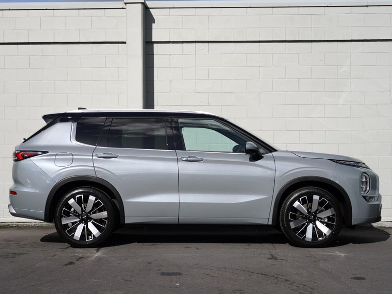2026 Mitsubishi Outlander 2.5P EXCEED 4WD, photo 3