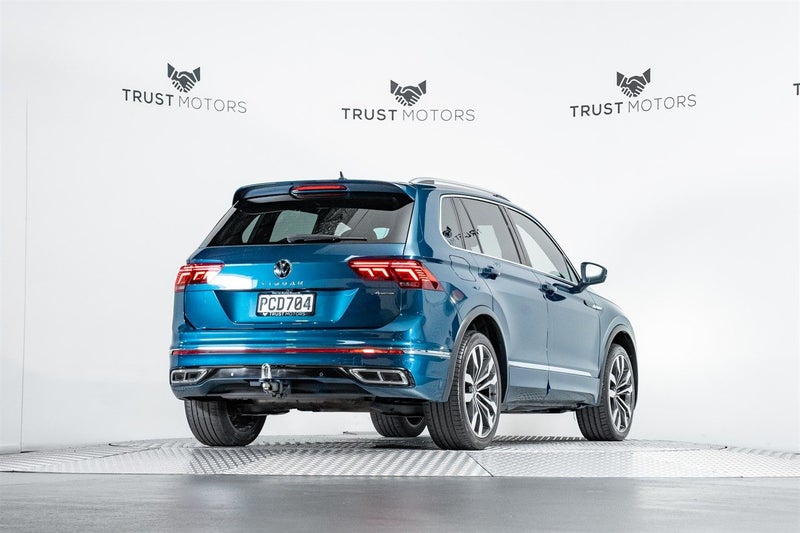 2022 Volkswagen Tiguan R-Line 2.0L Turbo 4Motion, photo 3