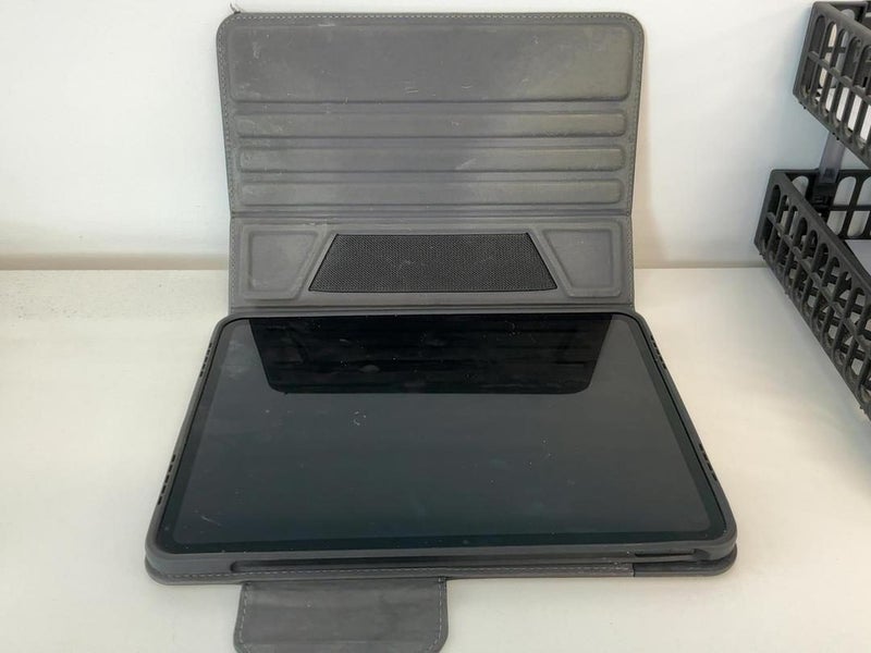 Apple ipad Pro 11-inch (M4) Carousel 2