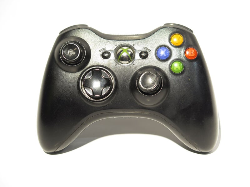 Genuine Microsoft Xbox 360 Wireless Controller Model 1403 with battery. Carousel 1