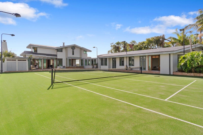 A Private Tennis Estate on Paritai Drive