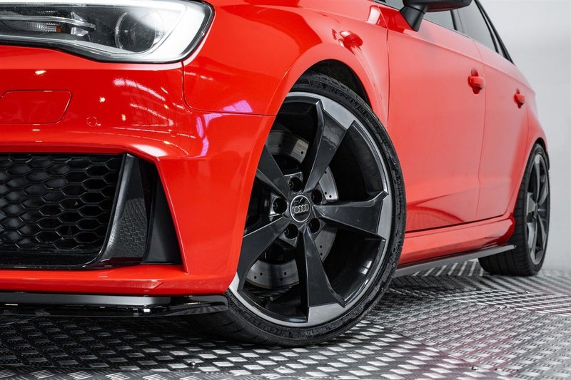 2016 Audi RS3 Sportback 2.5L Turbo Quattro, photo 2