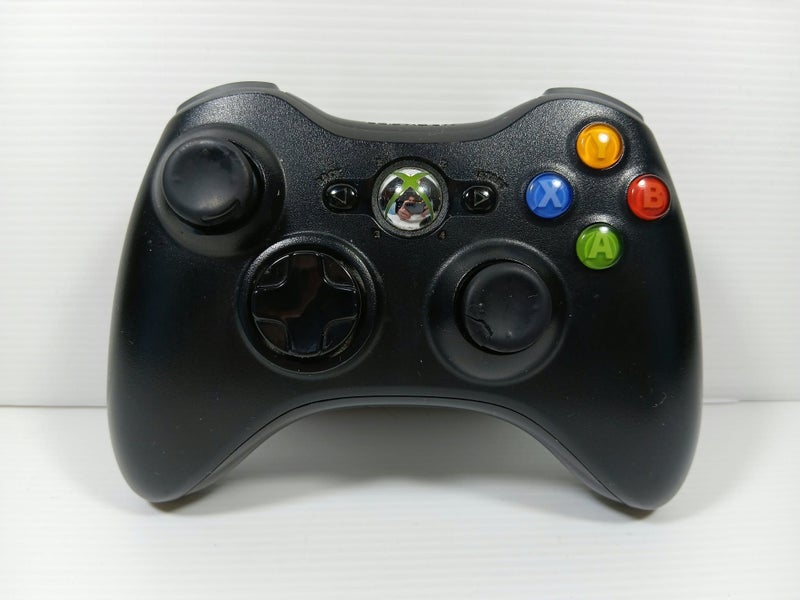 OFFICIAL Xbox 360 Wireless Controller Carousel 1