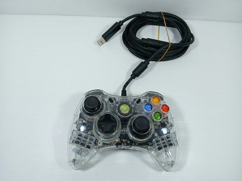 Xbox 360 Wired Controller Carousel 1