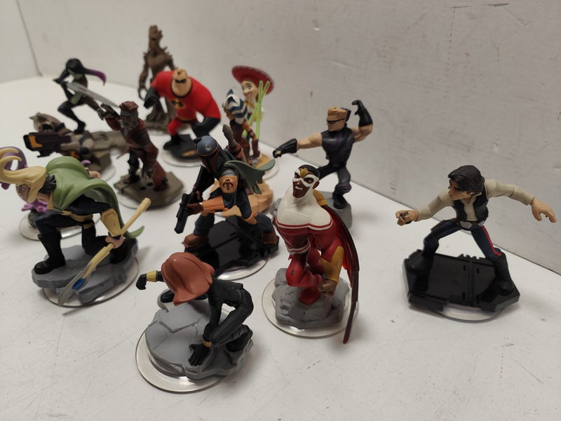 DISNEY INFINITY FIGURINES BULK X14 Collectable Toys #B13201761-1 Carousel 2