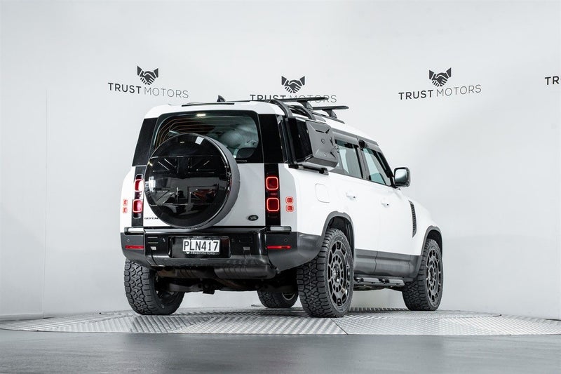 2022 Land Rover Defender 110 D250 3.0L 4WD, photo 3