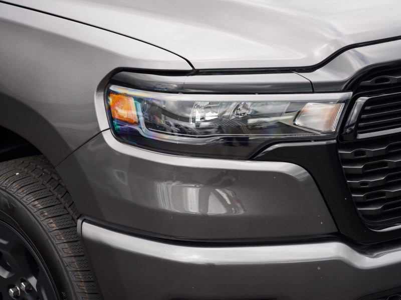 2026 Ram 1500 Express Black 4WD 3.0P, photo 3