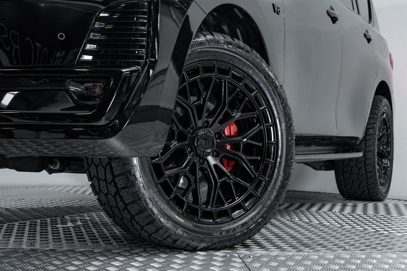2022 Nissan Patrol TI-L 5.6L V8 4WD, photo 2