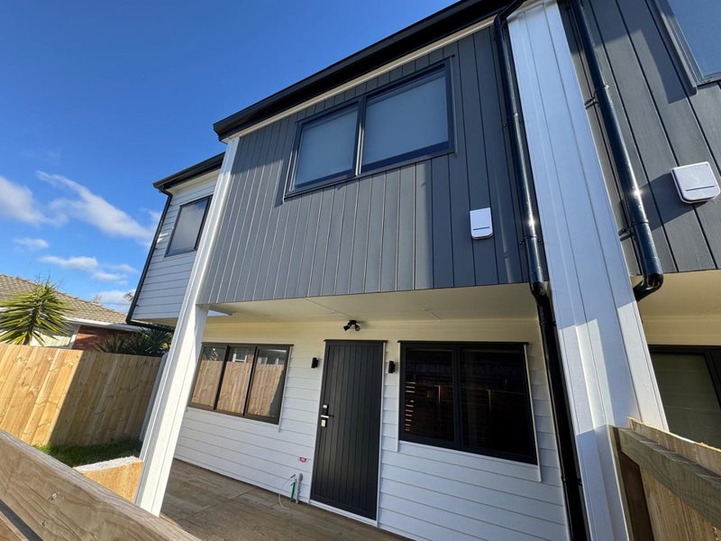 8C Hillside Road, Papatoetoe, Manukau City, Auckland
