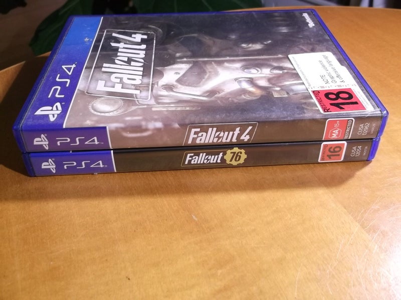 Fallout Bulk Buy / Bundle - PS4 x 2 Games - All Excellent Condition Carousel 1