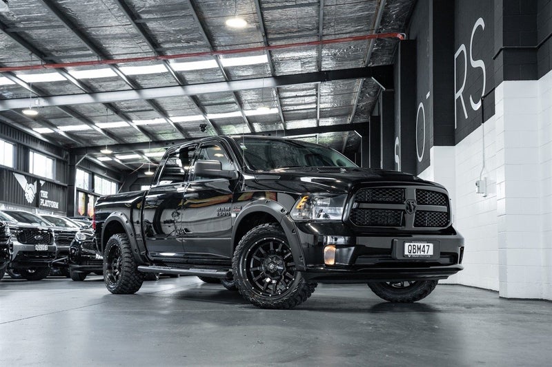 2023 Ram 1500 EXPRESS CREW STD 5.7
