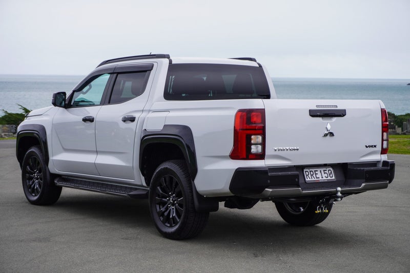 2026 Mitsubishi Triton VRX 4x4 6-sp auto, photo 3