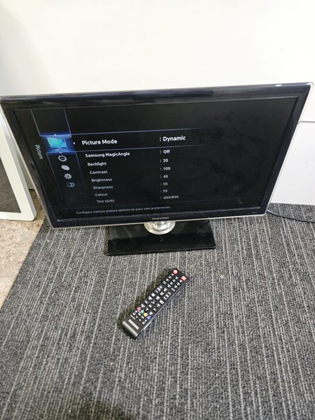 Samsung HDmi screen 22inch tv Carousel 1