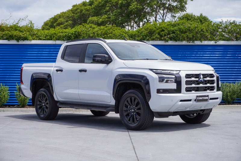 2026 Mitsubishi Triton VRX 4x4 auto, main photo