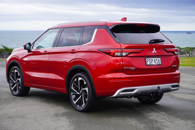 2022 Mitsubishi Outlander VRX PHEV 4x4 auto, photo 3