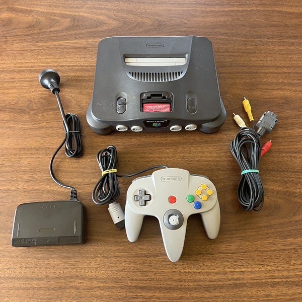 Nintendo 64 Console Set Carousel 1