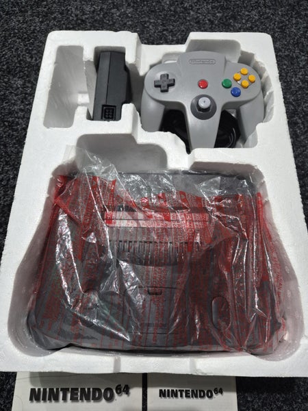 Nintendo 64 Console + Controllers + Cables (Boxed) Carousel 6