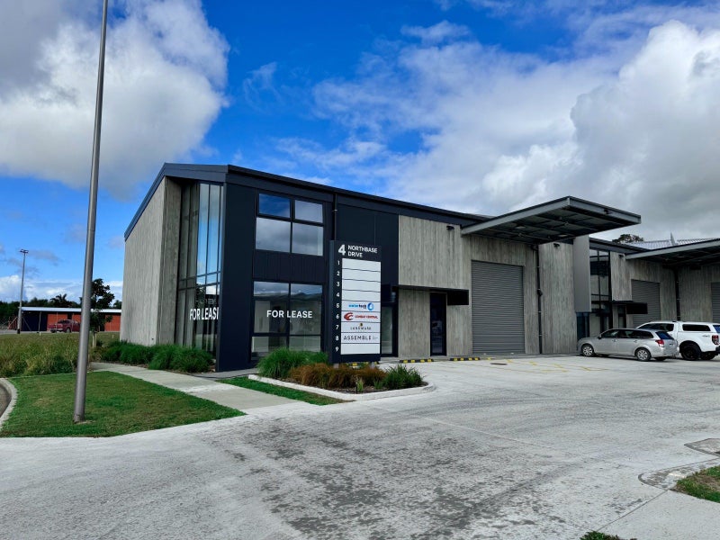 Image 1 of 6