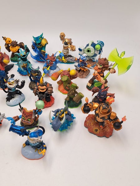 * HUGE Bulk Skylanders Lot - $1 RES! * Carousel 13