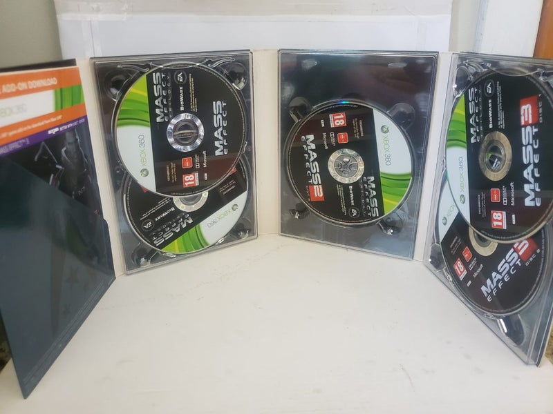 [[MASS EFFECT TRILOGY]] XBOX 360 Carousel 3