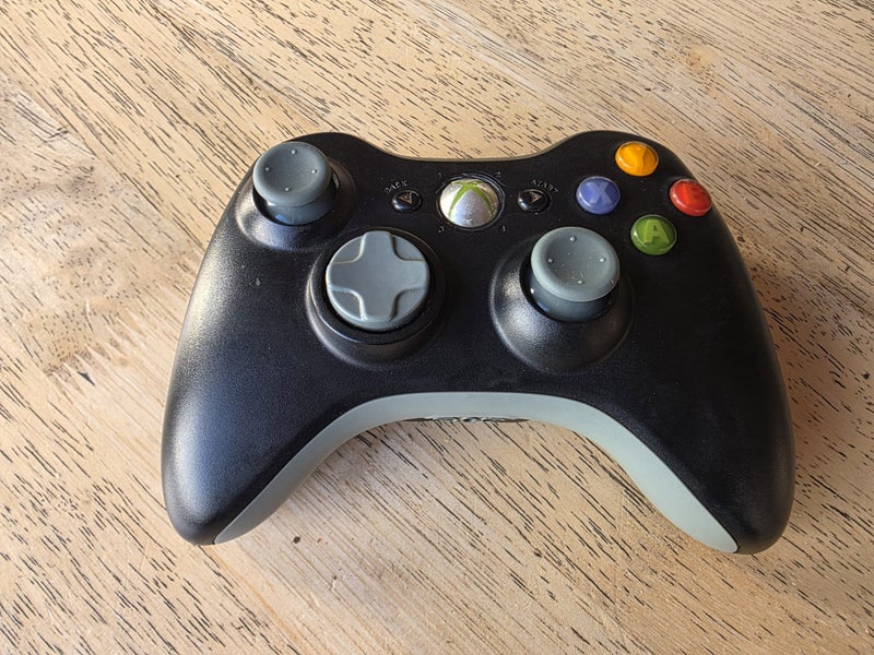 Microsoft XBOX 360 Controller Carousel 1