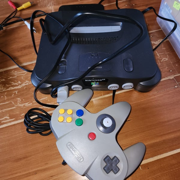 \\N64// Nintendo 64 Console + Controller Carousel 1