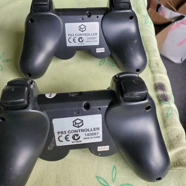 2 x PLAYSTATION 3 CONTROLLERS Carousel 5