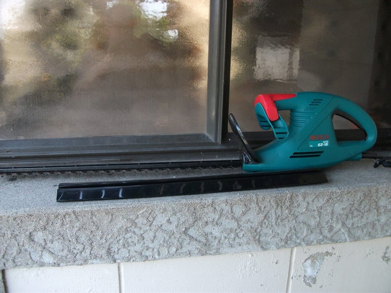 BOSCH AHS 52-16 HEDGE TRIMMER Carousel 1