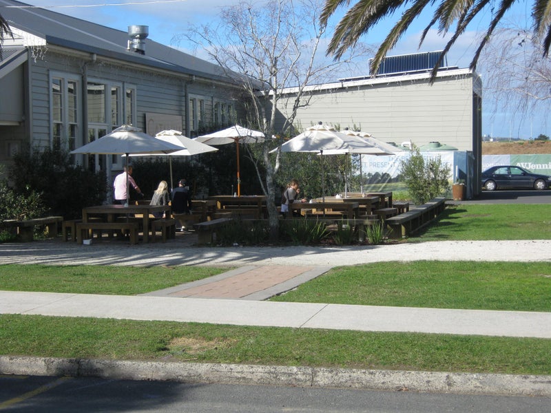 Kiwi Tables outdoor & indoor furniture. Carousel 2