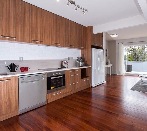 #24 Brand New Straight Kitchen Carousel 2