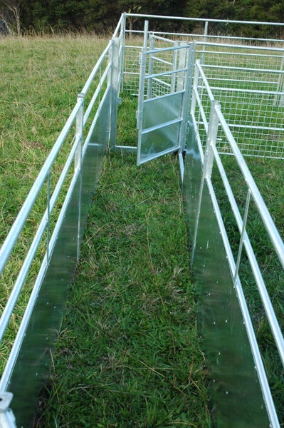 sheep drafting set, sheep yards, 3999,- + GST Carousel 2