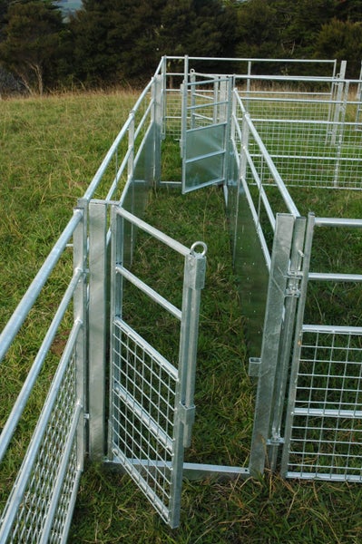 sheep drafting set, sheep yards, 3999,- + GST Carousel 4