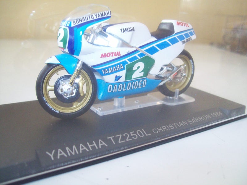 Yamaha TZ250L (Christian Sarron) 1984 Carousel 1